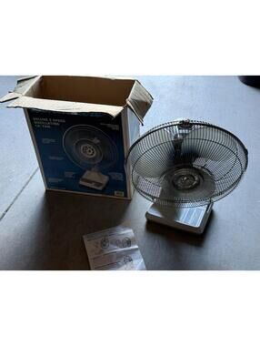 Vintage Windmere 3 Speed 16" Oscillating Electric Desk Fan 3 Blade , Read Descri